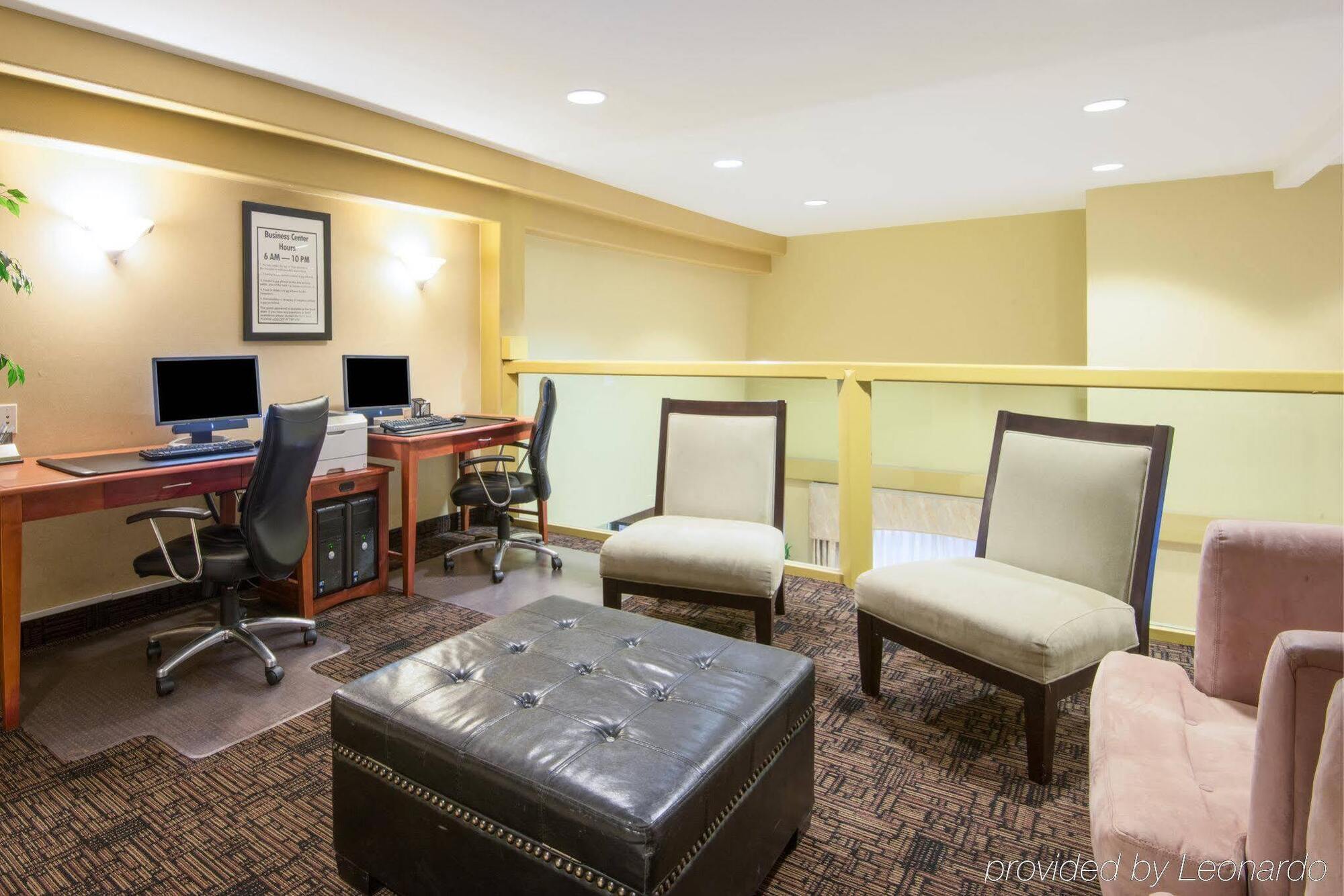 Holiday Inn Express Prescott By Ihg Eksteriør billede