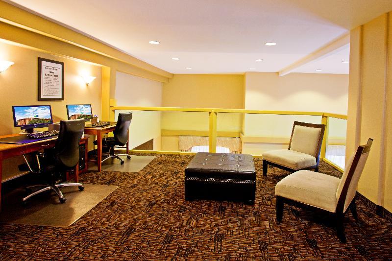 Holiday Inn Express Prescott By Ihg Eksteriør billede